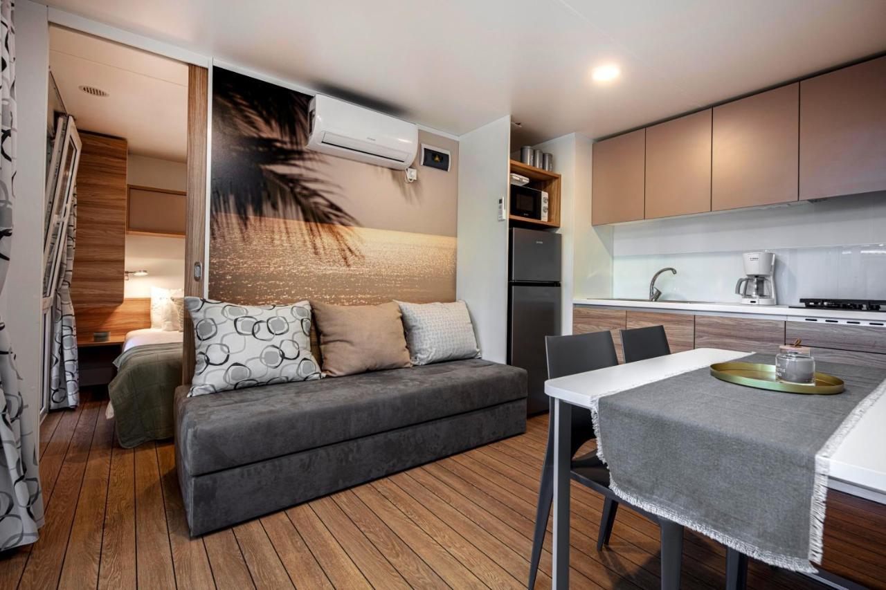 Porton Mobile Home Rovinj Eksteriør bilde