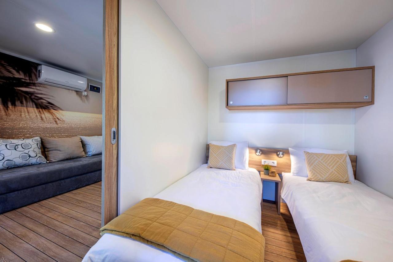 Porton Mobile Home Rovinj Eksteriør bilde