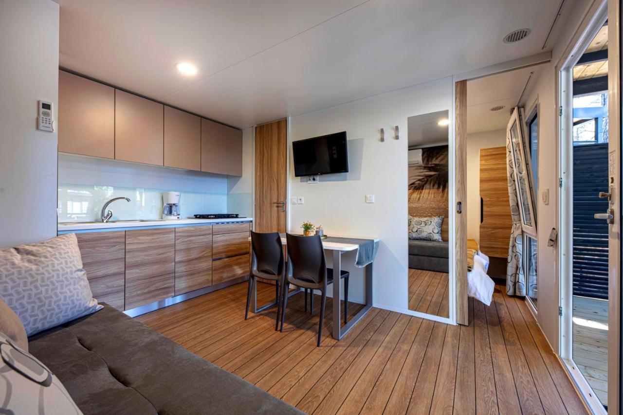 Porton Mobile Home Rovinj Eksteriør bilde